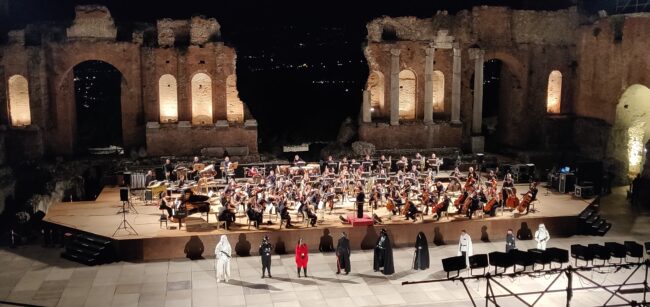 “American Movies” a Taormina apre la rassegna “Bellezza, Belcanto, Bellini”: scelta nazional popolare per un inizio scintillante