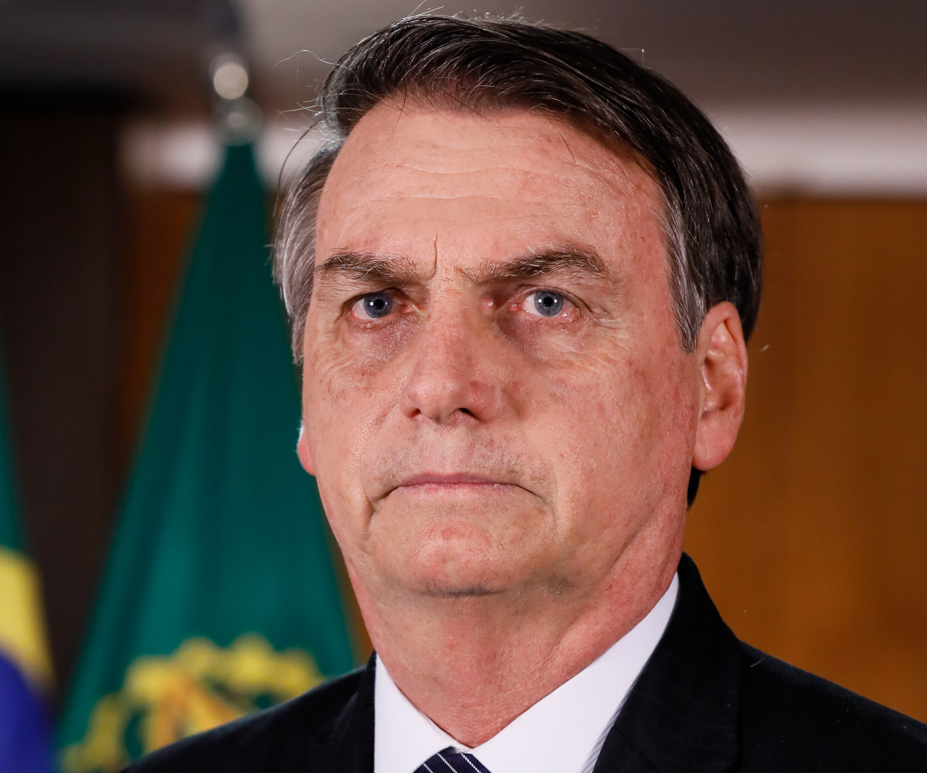 Brasile, contagiato il presidente Bolsonaro: febbre e tosse, positivo al test
