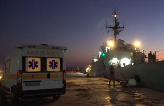 Sbarchi Lampedusa, arriva la Guardia di Finanza: l’emergenza continua