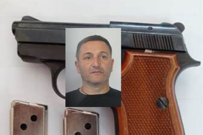 Nascondeva pistola nella cassaforte dietro il letto: 51enne catanese in carcere