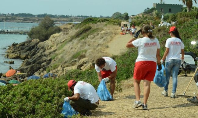 “Operazione Nettuno”, domenica i catanesi puliranno il Lungomare: cosa sapere e come partecipare