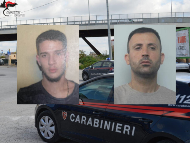Dal furto all’inseguimento, zio e nipote si schiantano con l’auto mentre si liberano della refurtiva: arrestati