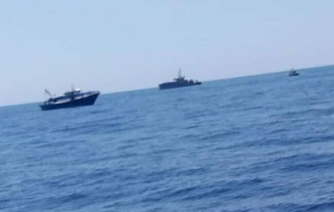 Emergenza migranti, individuato gruppo a 5 miglia da Portopalo: prima dell’approdo si attendono i risultati dei tamponi