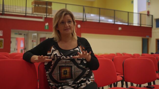 Tubi tagliati e palestra allagata all’Istituto Ascione. Parla la Dirigente Scolastica: “È necessario mettere in sicurezza la zona”