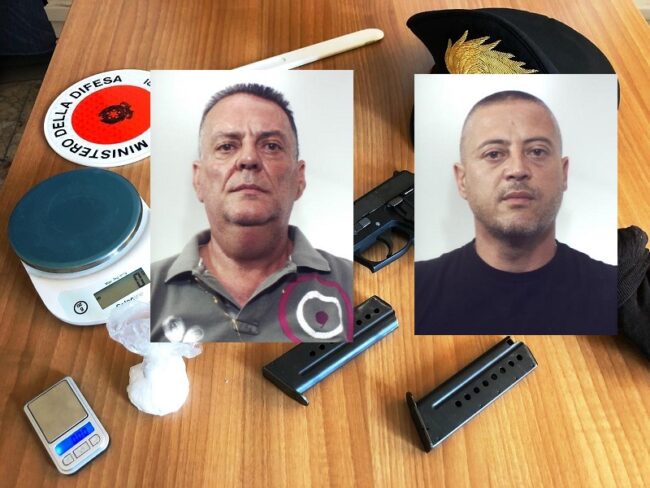 Pistola carica e droga in casa nel Catanese, arrestati Alfredo Cavallaro e Pietro Pastanella
