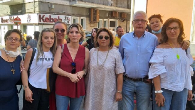 Catania, vertenza istituto “Mary Poppins”: protesta dipendenti per mensilità arretrate