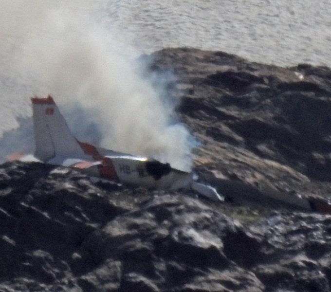 Tragedia sulle Alpi, precipita un aereo a 3mila metri di quota: quattro deceduti