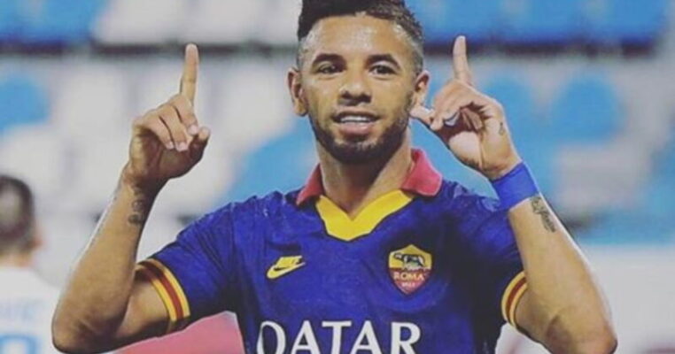Covid-19, Bruno Peres scopre di essere positivo dopo vacanza a Taormina: l’annuncio del calciatore della Roma
