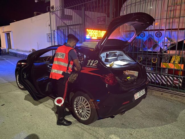 Salina, movida e ubriachi al volante nel mirino dei carabinieri: denunce, multe e provvedimenti