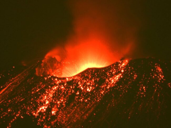 Etna, l’INGV comunica i dettagli emersi dall’ultimo sopralluogo: “Oscillazioni modeste nelle ultime ore”