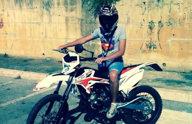 Tragico incidente durante gita domenicale, dolore per la morte di Francesco Bologna: “Insegna a tutti come si portano le moto lassù”