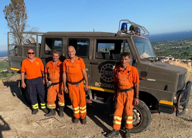 Vasto incendio su Monte Castello, il sindaco Intelisano ringrazia vigili del fuoco e Forestale