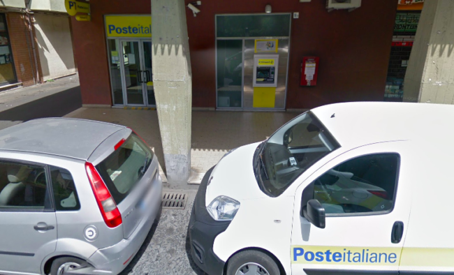 Suv come “ariete” contro la Posta di Viagrande: mezzo distrutto e malviventi in fuga