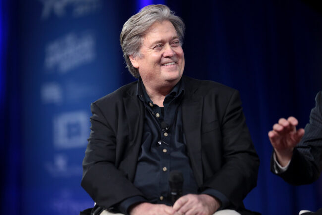 Steve Bannon, l’ex consigliere di Trump arrestato per frode: i DETTAGLI