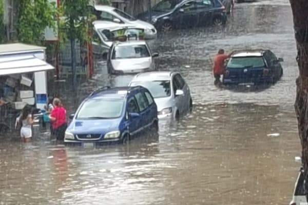 Emergenza climatica in Italia, allarme alluvioni e ondate di calore: sei città a rischio