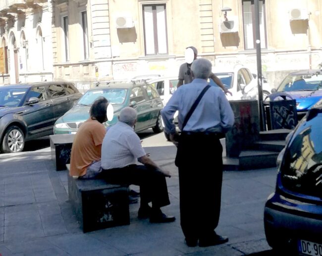 Catania, aumenta rischio truffe e scippi agli anziani. Grasso: “Non aprite la porta agli sconosciuti”