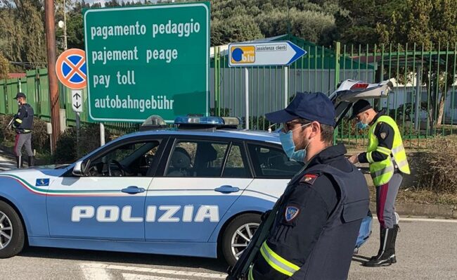 Viaggiavano sulla A19 con in auto marijuana: due denunciati e una minorenne affidata ai genitori