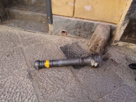 “Piazza San Domenico la sera diventa terra di nessuno”: rifiuti, inciviltà e abusivismo nel cuore di Palermo – SEGNALAZIONE