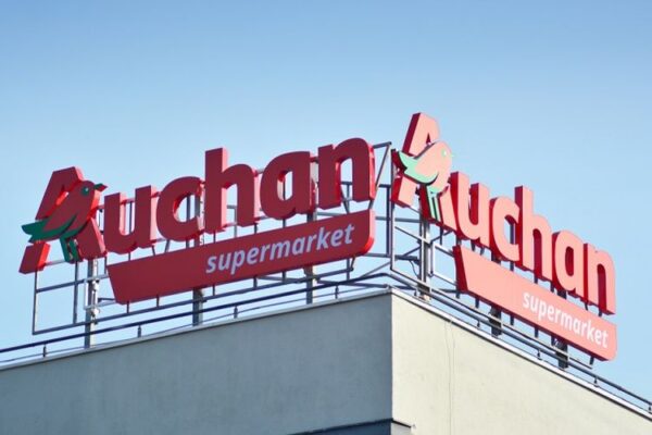 Misterbianco, sciopero lavoratori ex supermercato Auchan. Dipendenti non pagati