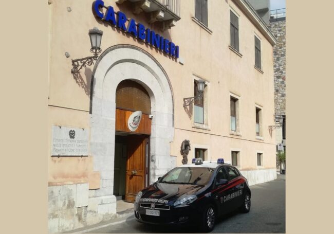 Motociclista “beccato” dai carabinieri con 9 grammi di cocaina addosso: 51enne agli arresti domiciliari
