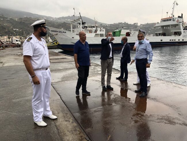 Il “tour” dell’Eolie di Falcone. Ecco come proseguono i lavori nei porti delle isole minori: “Strategia milionaria”