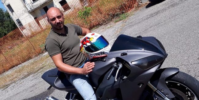 Con la moto dentro un canale: gravissimo incidente porta via Giacomo Pellicano