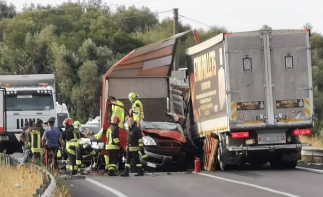 Incidente mortale nel Catanese, la vittima è un 35enne: l’altro conducente ferito è un 44enne di Valverde