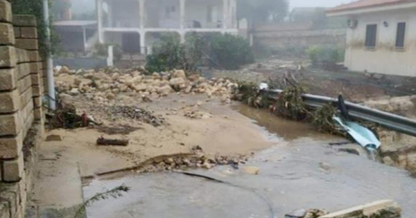 Sicilia devastata dal maltempo, nubifragi e venti forti: colpite Catania, Siracusa e Messina