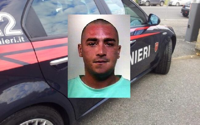 Sigaretta in bocca e bottiglia in mano, pusher del Catanese evade dai domiciliari perché “avevo finito la birra”