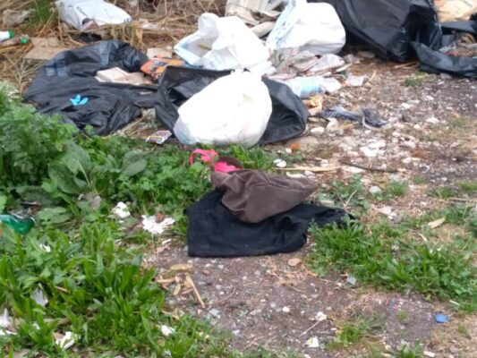 Discariche abusive nel quartiere Borgo-Sanzio. Ferrara (III Municipio): “Basterebbe la presenza delle telecamere”