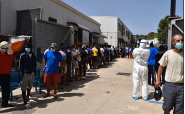 Emergenza migranti, venerdì si svuota l’hotspot di Lampedusa. Musumeci: “Ci è stato confermato e voglio crederci” Emergenza migranti, venerdì si svuota l’hotspot di Lampedusa. Musumeci: “Ci è stato confermato e voglio crederci”