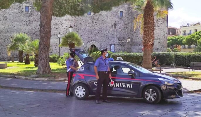 Parcheggiatori abusivi a Catania, nuova stretta dei carabinieri: denunciato un pregiudicato