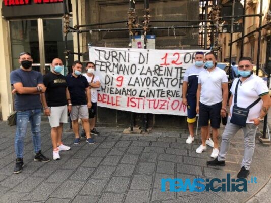 Ex autisti soccorritori catanesi ancora in protesta, questa volta in Prefettura: padri di famiglia ancora in cerca di soluzioni