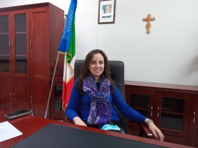 Catania, alla “Pestalozzi” impegno corale nella lotta al Covid-19: intervista alla Dirigente Elena Di Blasi – VIDEO