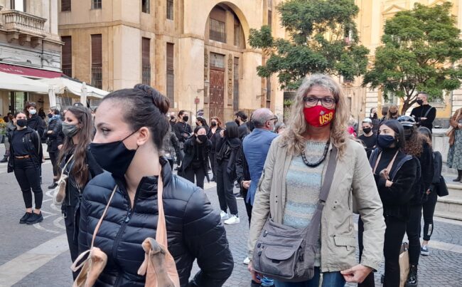 Catania, tutti in piazza contro l’ultimo Dpcm insieme ai lavoratori dello spettacolo