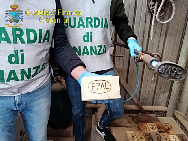 Catania, 7 imprese nel mirino della Finanza: 12 lavoratori in nero, 5 percepivano il Reddito di Cittadinanza