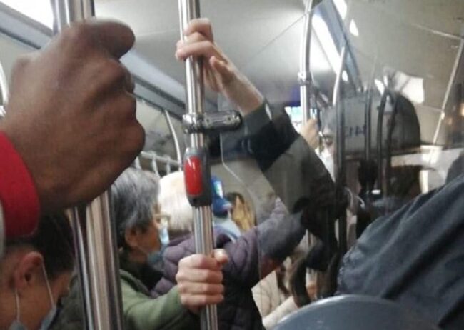 Catania, l’emergenza Coronavirus e l’assembramento all’interno del Brt