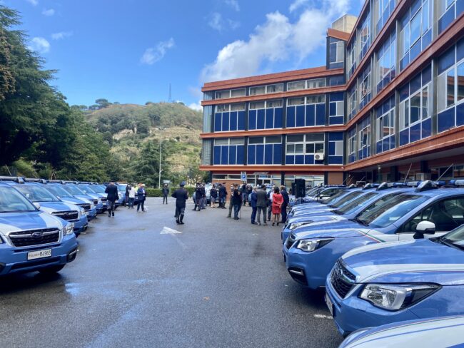 Consorzio autostrade siciliane consegna 22 auto alla polizia stradale, assessore Falcone: “Salto di qualità”