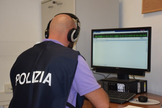 Dalla cancellazione fraudolenta di protesti cambiari ai diplomi “comprati”: misure cautelari per 2 docenti e 1 dipendente della RE.SE.T