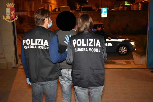 Disabile violentata e adesso incinta, fermato il presunto responsabile: la confessione e i dettagli – FOTO e VIDEO