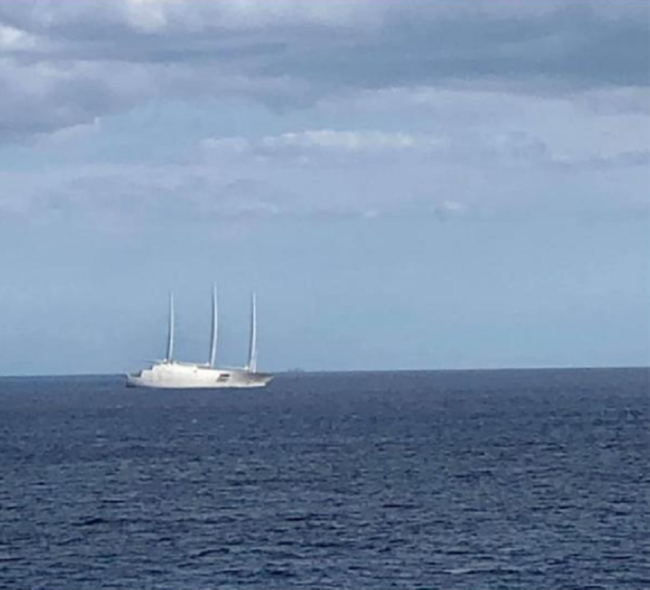 Sicilia, terra di mare, cibo e…yacht. Barca a vela più grande al mondo ad Acitrezza: ecco quanto vale