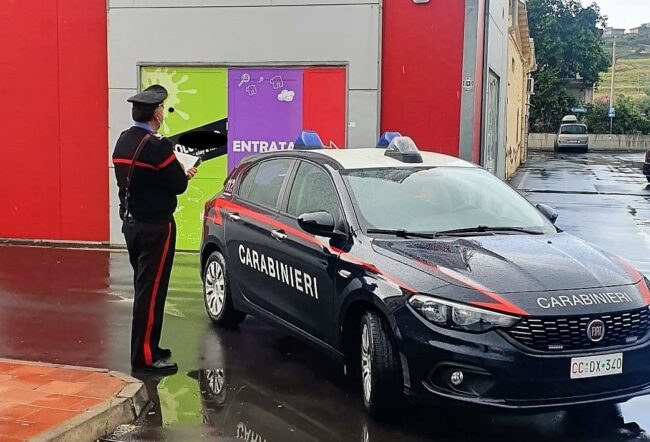 Blitz in una ludoteca di Misterbianco: in atto festa di compleanno con 62 invitati, locale chiuso