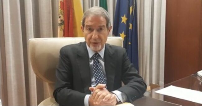 Coronavirus Sicilia, nuova ordinanza di Musumeci: ecco cosa cambierà a Natale e Capodanno