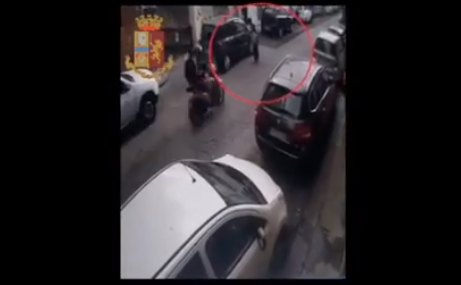 Scippano anziana a bordo di un motorino rubato in via Randazzo, in manette due giovani catanesi – VIDEO