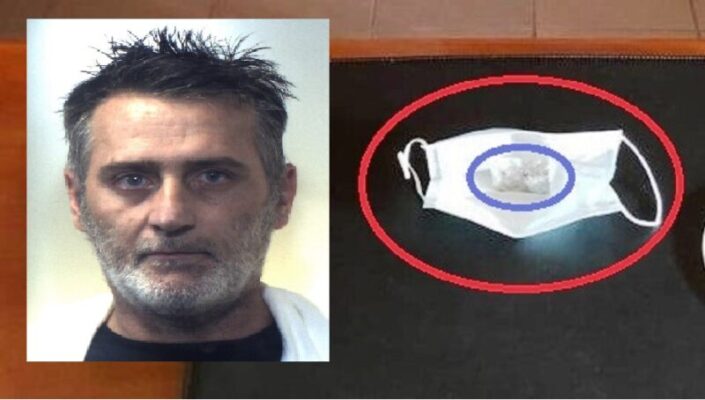 Eroina nascosta dentro la mascherina: bloccato e arrestato pusher catanese, sequestrata la droga