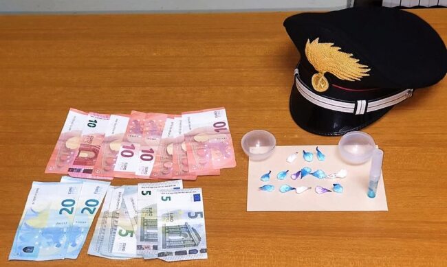 Cocaina negli slip, 18enne fermato nel Catanese fornisce falsa data di nascita