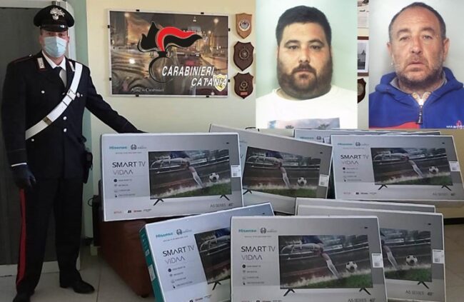 Catania, zio e nipote rubano Smart Tv durante scarico merci di un camion: arrestati – NOMI e FOTO