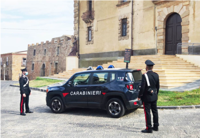 Una vita in solitudine, 60enne del Catanese sparisce nel nulla: il paese si mobilita per ritrovarlo e arriva il lieto fine