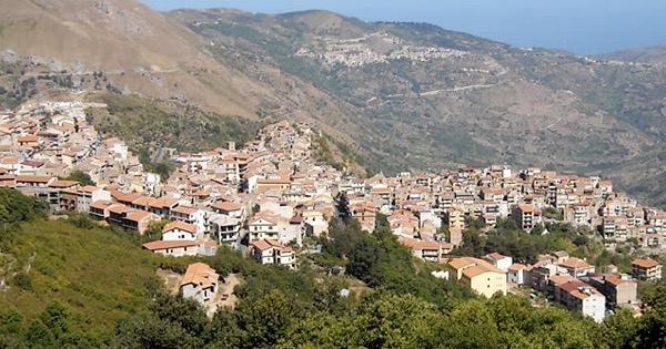 Ulteriore proroga della “zona rossa” per un comune siciliano: provvedimento fino al 1 novembre