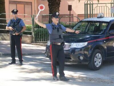 Droga comprata a Catania e smerciata ad Enna nonostante i domiciliari: arrestato 41enne, 4 gli indagati
